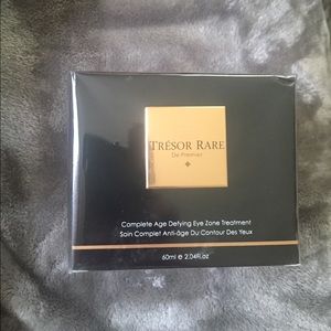 Age defying Eye Zone Treatment